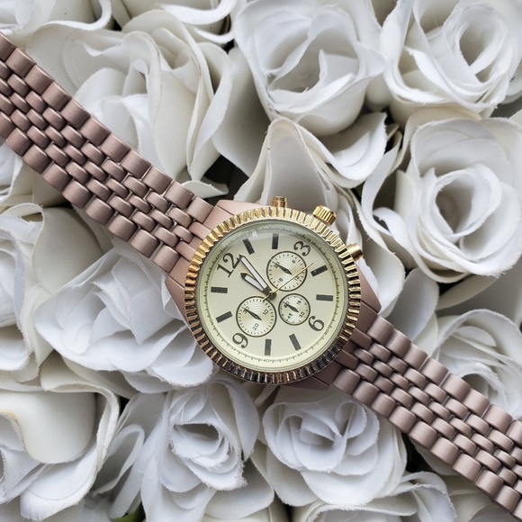 Accessories - Womens Fashion Watch